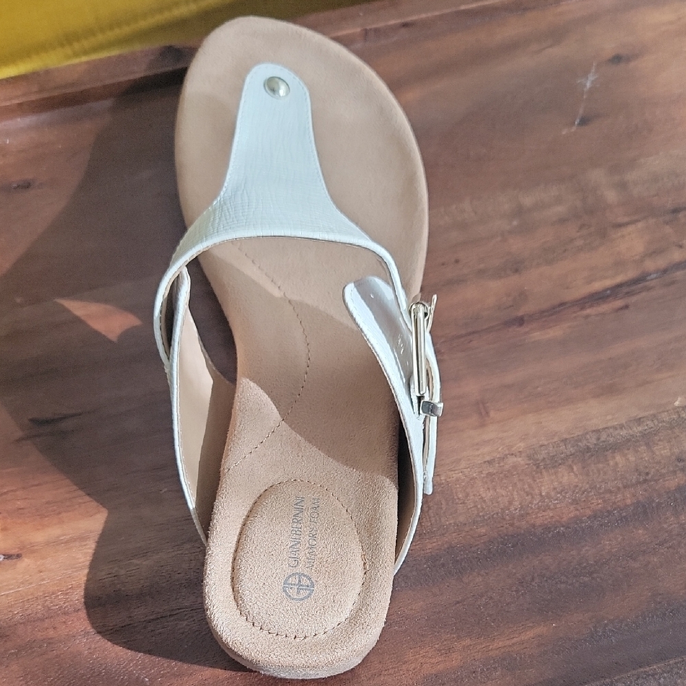 Giani Bernini Women's Cream and Tan Sandals